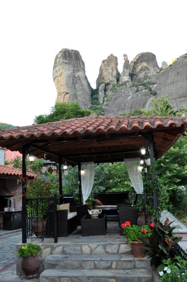 Pavillion1 *